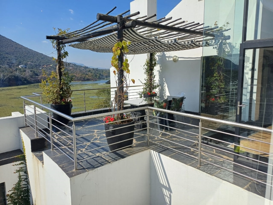4 Bedroom Property for Sale in Kosmos North West